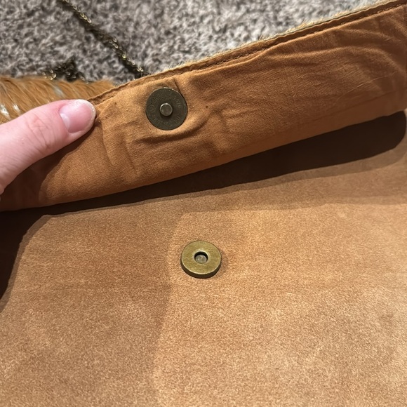 COWHIDE CROSSBODY - Picture 8 of 9